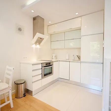 Jasny & Komfortowy Victus Z Balkonem By Renters * Σόποτ